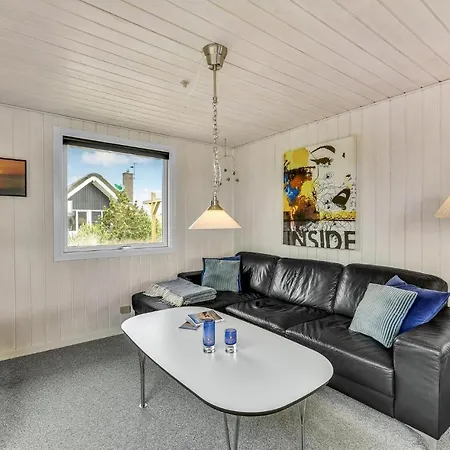 2 Bedroom Awesome In Hvide Sande Norre Lyngvig
