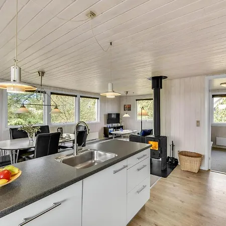 Fyrmarken Feriehus *
