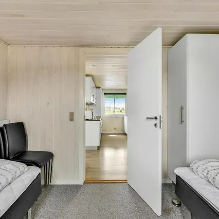 2 Bedroom Awesome In Hvide Sande * Norre Lyngvig