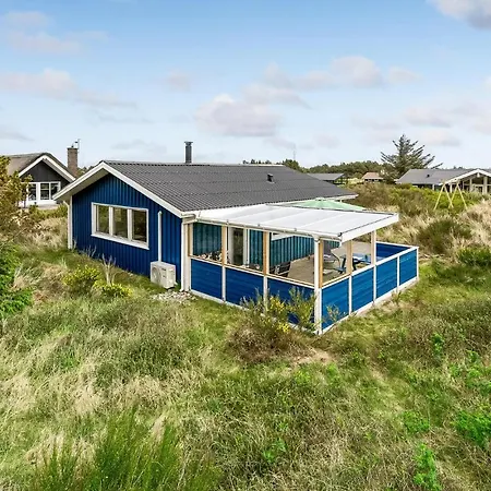 2 Bedroom Awesome In Hvide Sande *