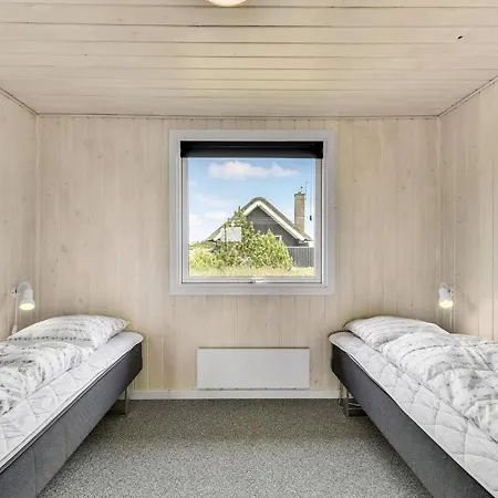 2 Bedroom Awesome In Hvide Sande * Norre Lyngvig